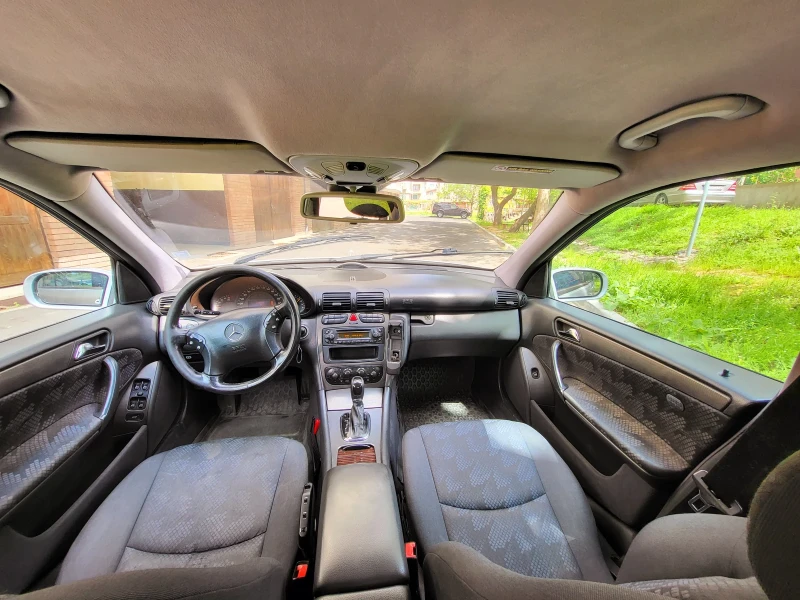 Mercedes-Benz C 220 CDI Avantgarde, снимка 7 - Автомобили и джипове - 51957132