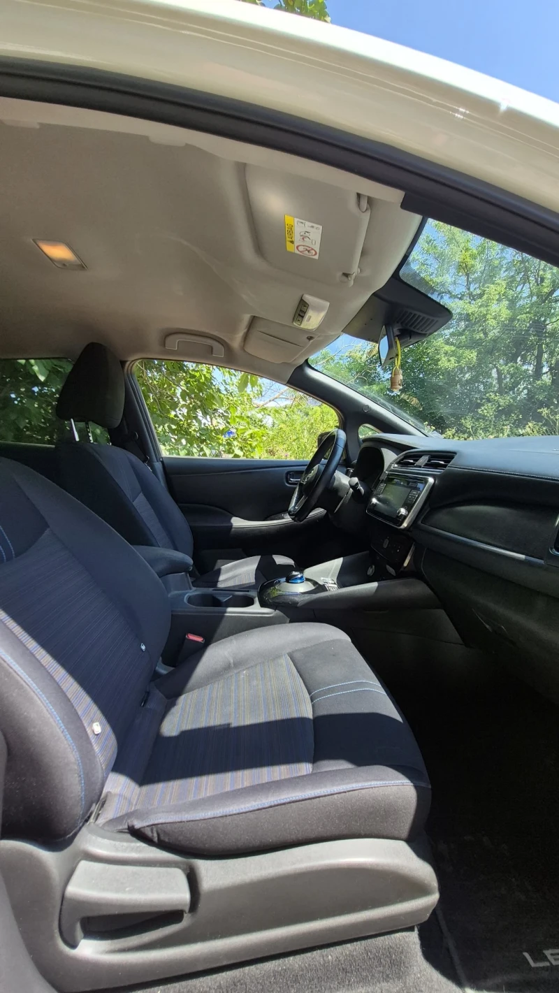 Nissan Leaf , снимка 10 - Автомобили и джипове - 51984665