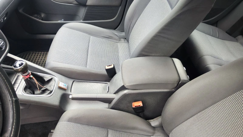 VW Golf Variant 1.9 TDI , снимка 14 - Автомобили и джипове - 52430296