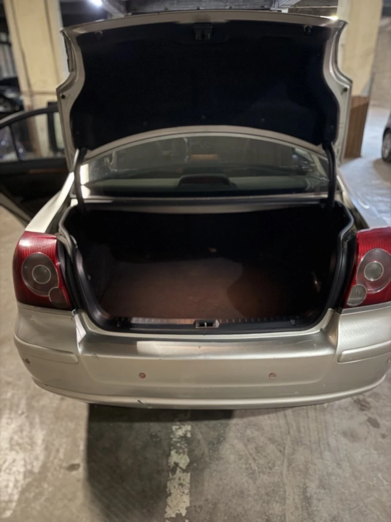 Toyota Avensis, снимка 8 - Автомобили и джипове - 53140674