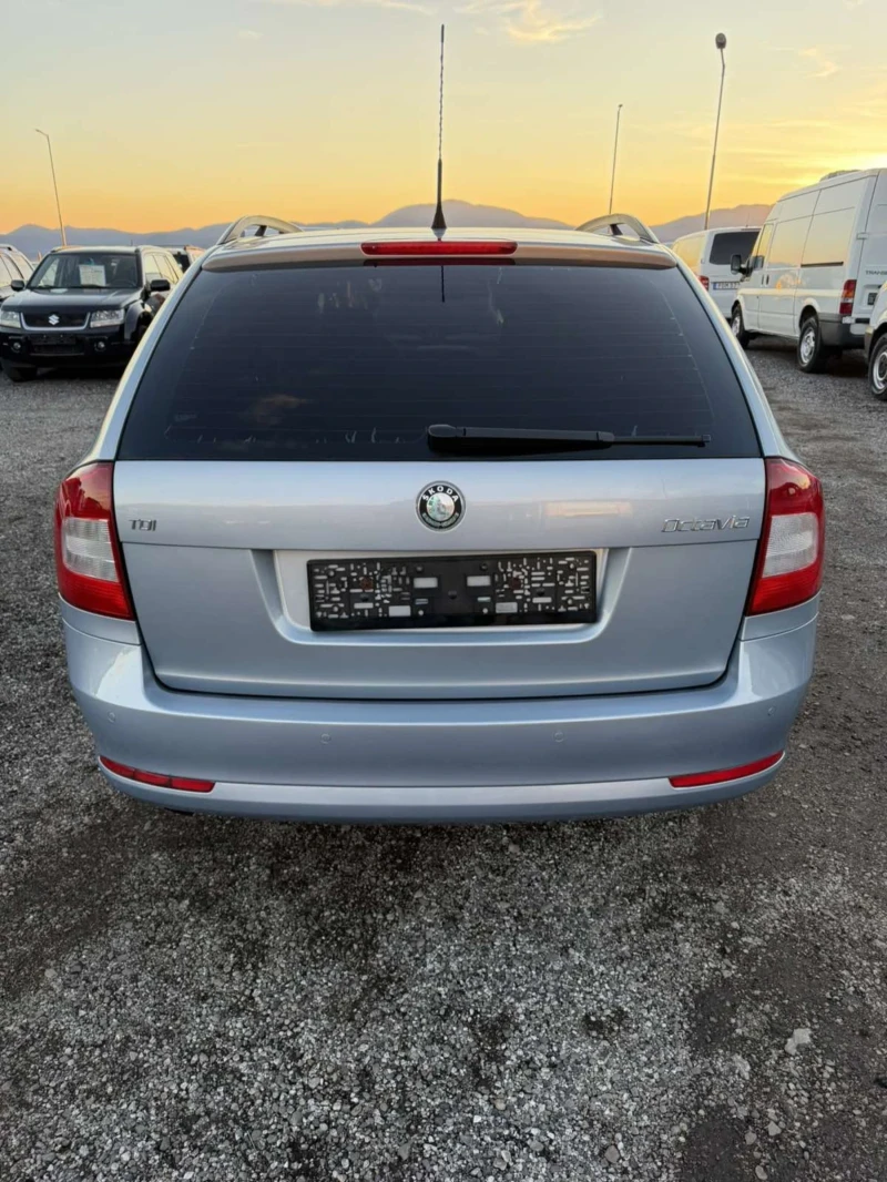 Skoda Octavia, снимка 5 - Автомобили и джипове - 53157077