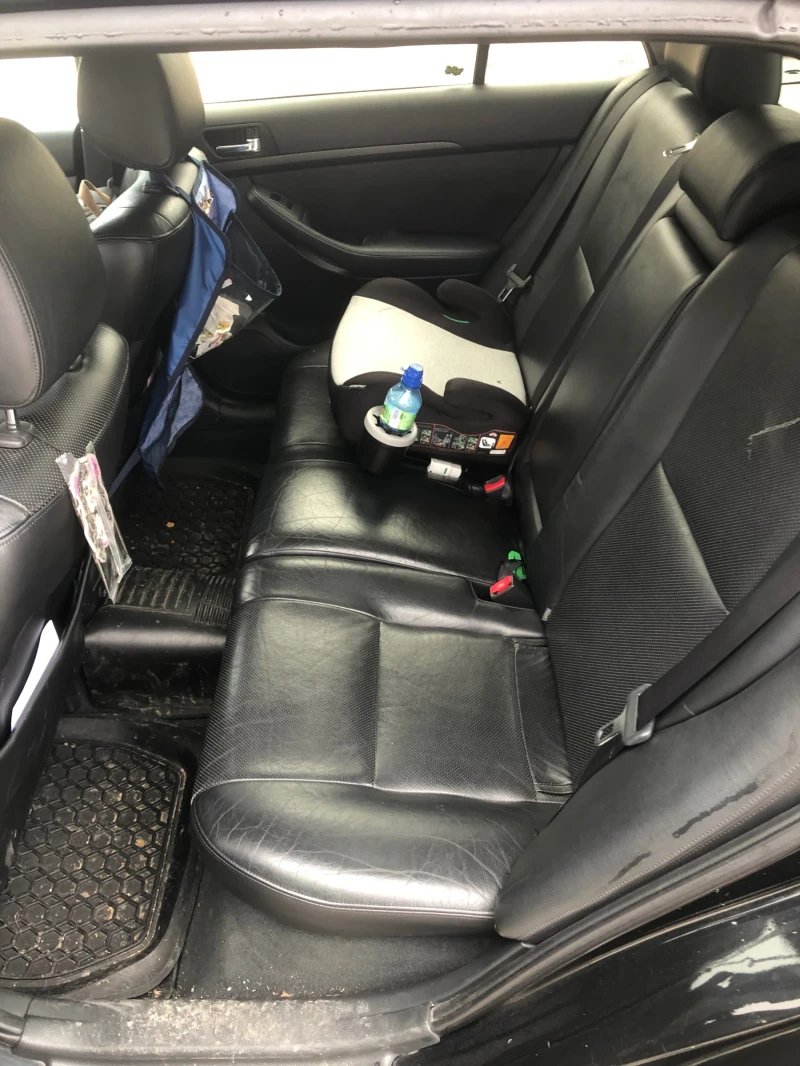 Toyota Avensis D4D 116к.с, снимка 8 - Автомобили и джипове - 53476789