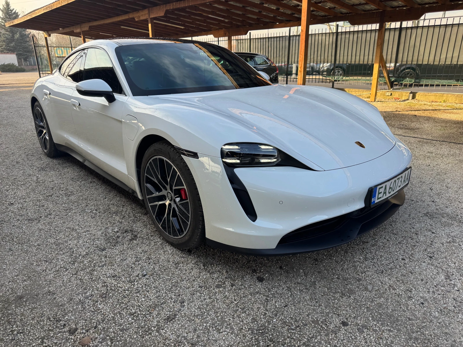 Porsche Taycan 4S 4X4 Удължена гаранция , снимка 1