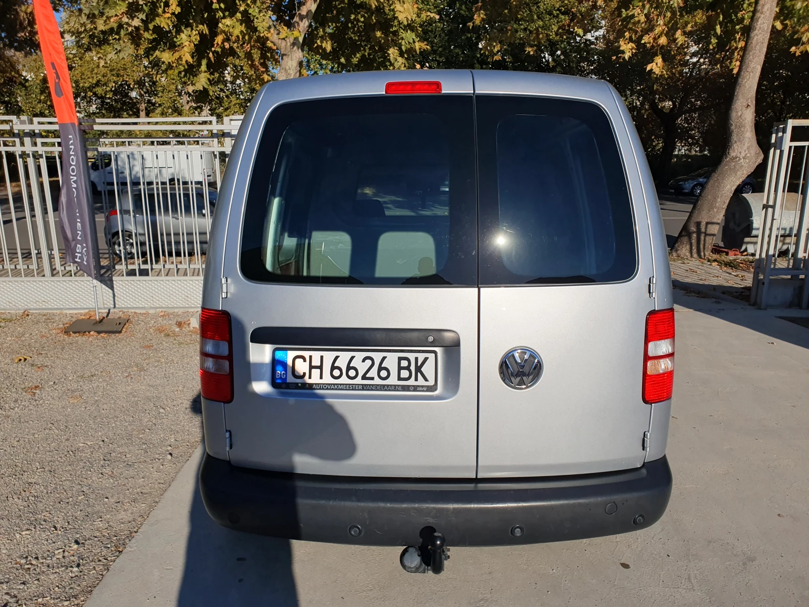 VW Caddy АВТОМАТ - изображение 6