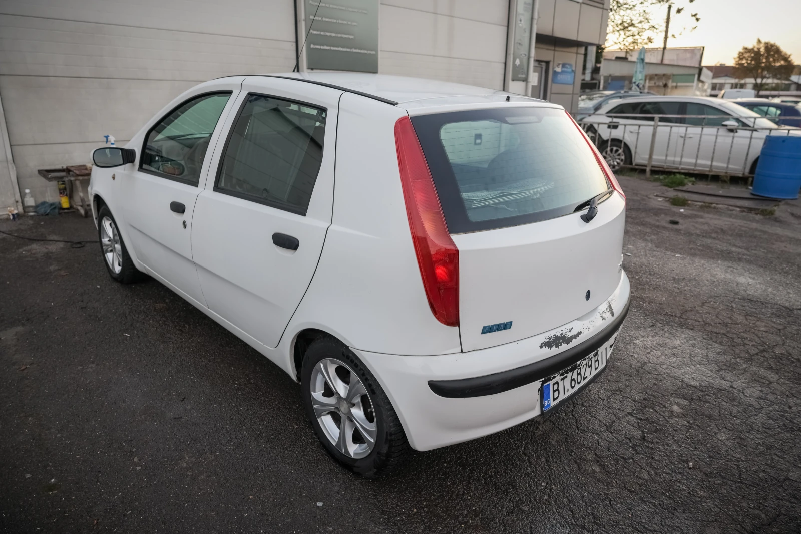 Fiat Punto 1.9 JTD HLX - изображение 2