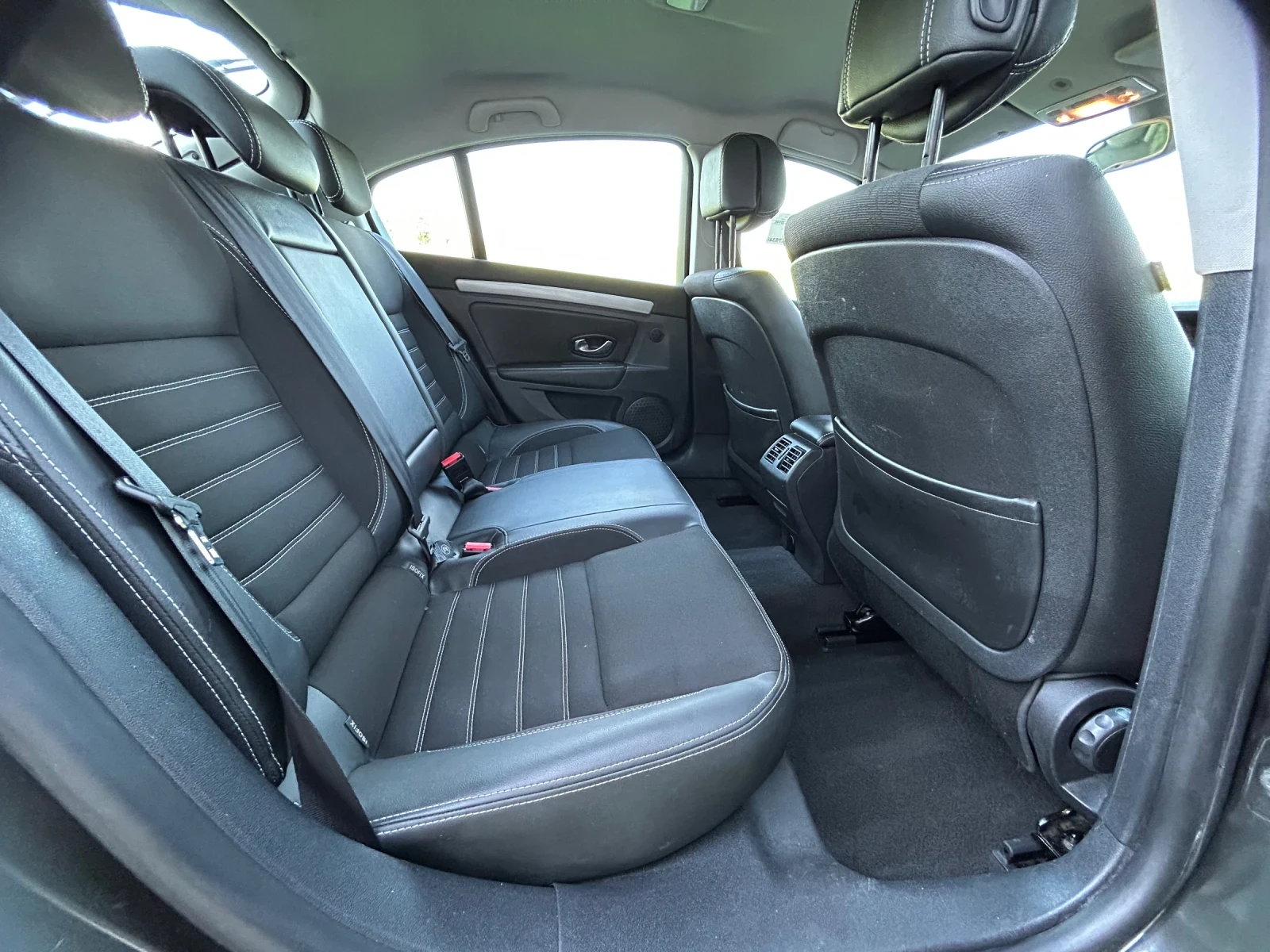 Renault Laguna 1.5DCi/FACELIFTE/110K.C./EURO 5/NAVi | Mobile.bg � ����������� 11