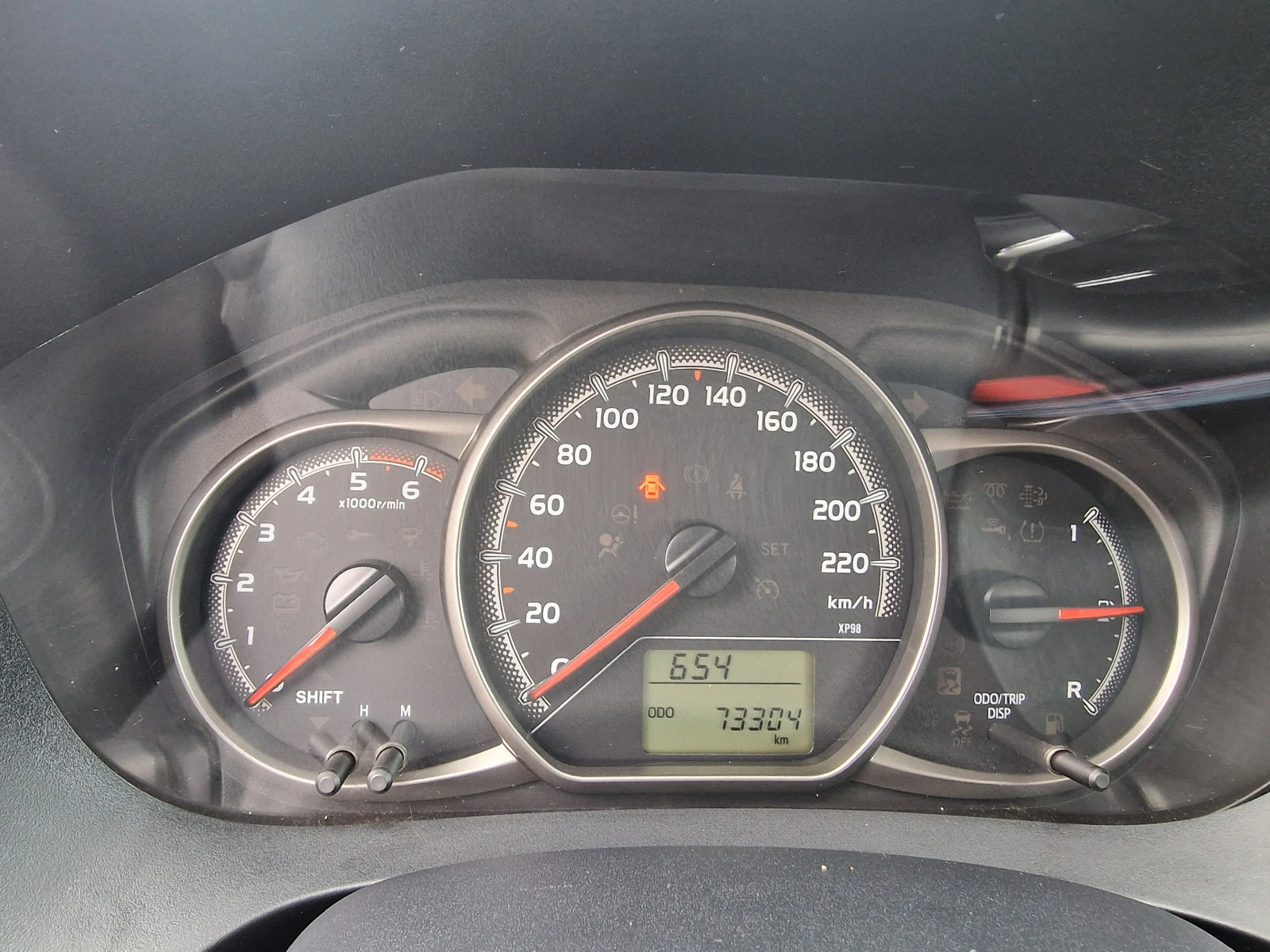 Toyota Yaris 1.4D4-D - изображение 8