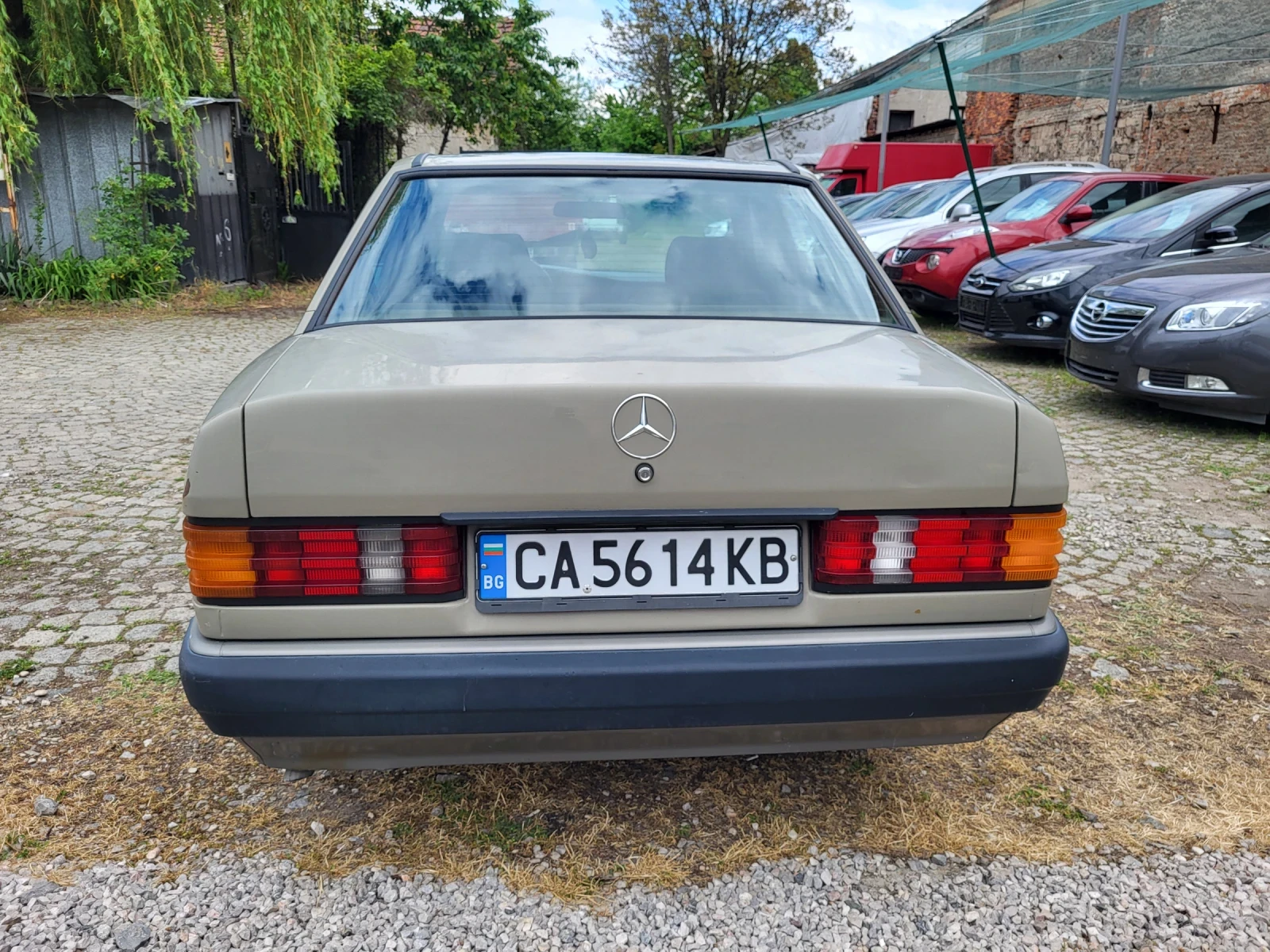 Mercedes-Benz 190  - изображение 6