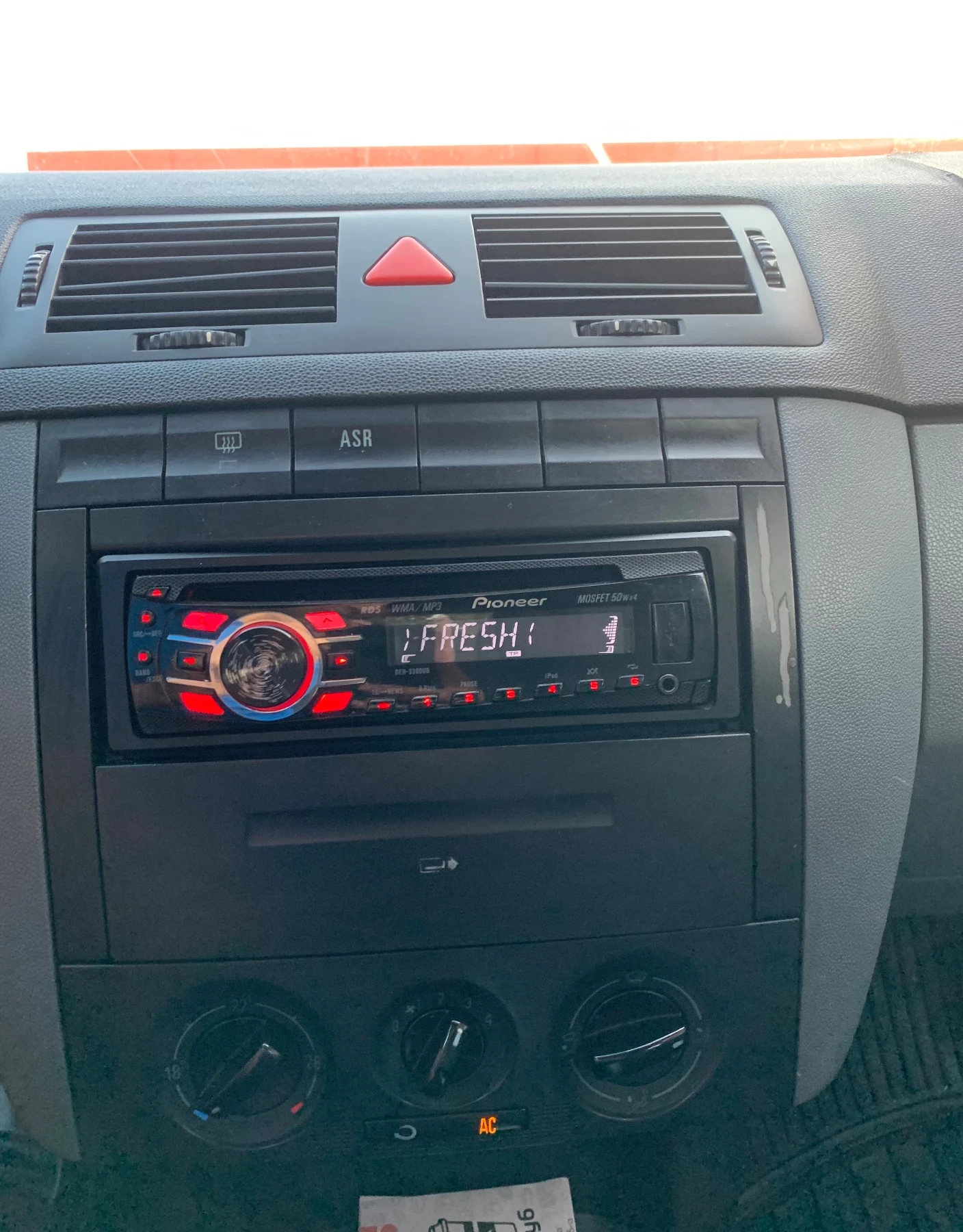 Skoda Fabia 1.9ТДИ 100к.с - изображение 8