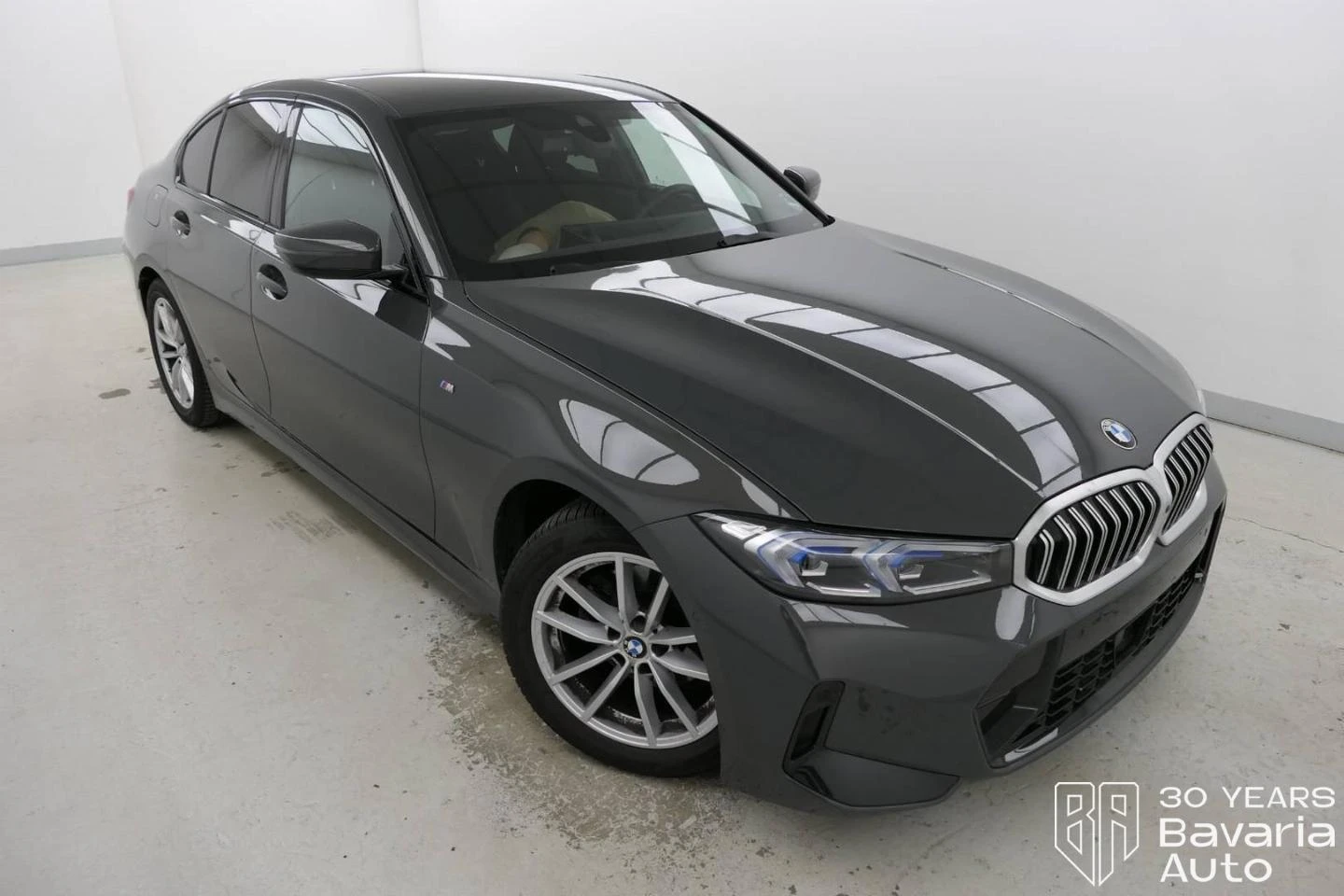 BMW 320 i xDrive M Sport Paket Sportautomatic | Mobile.bg   4