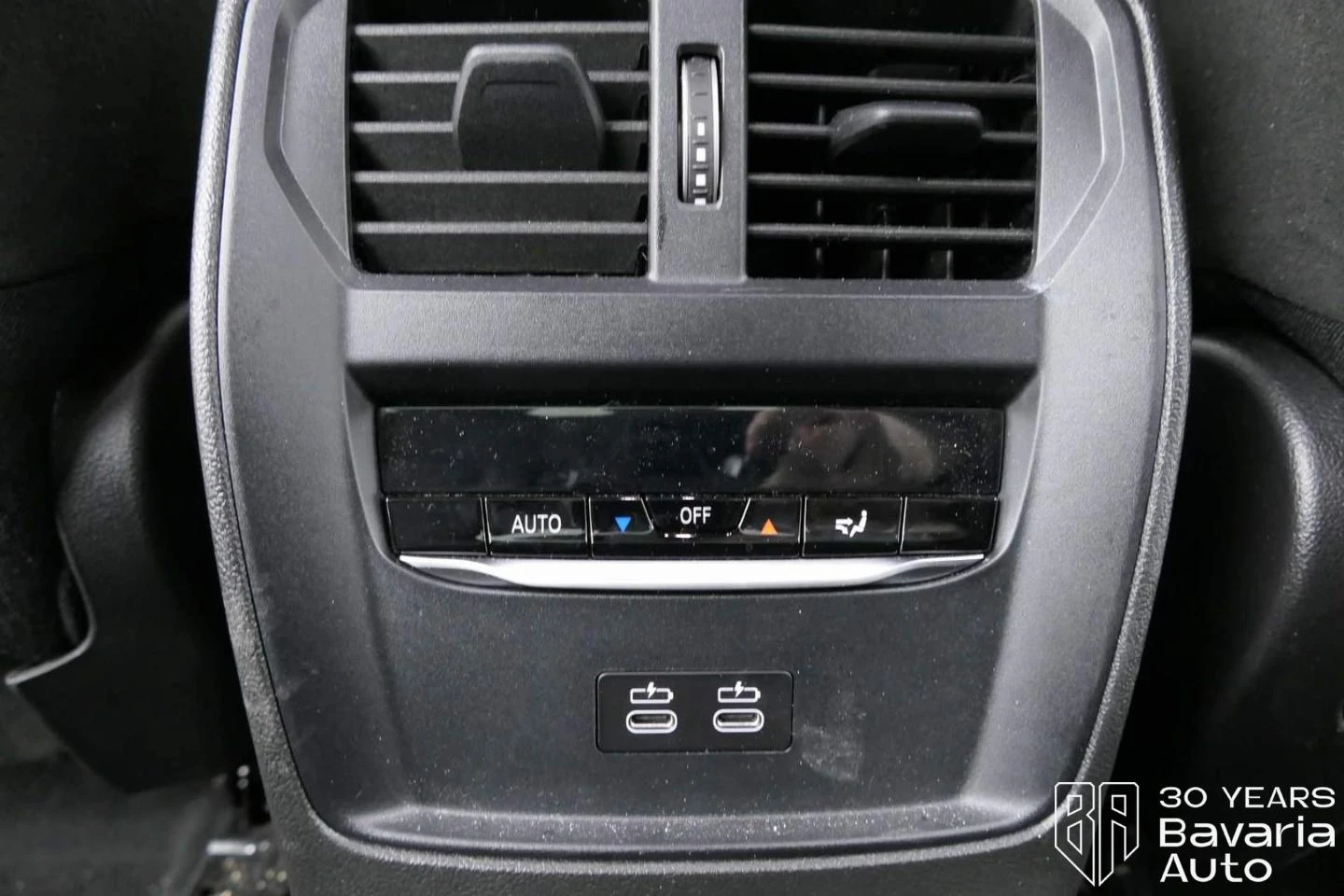 BMW 320 i xDrive M Sport Paket Sportautomatic | Mobile.bg   11