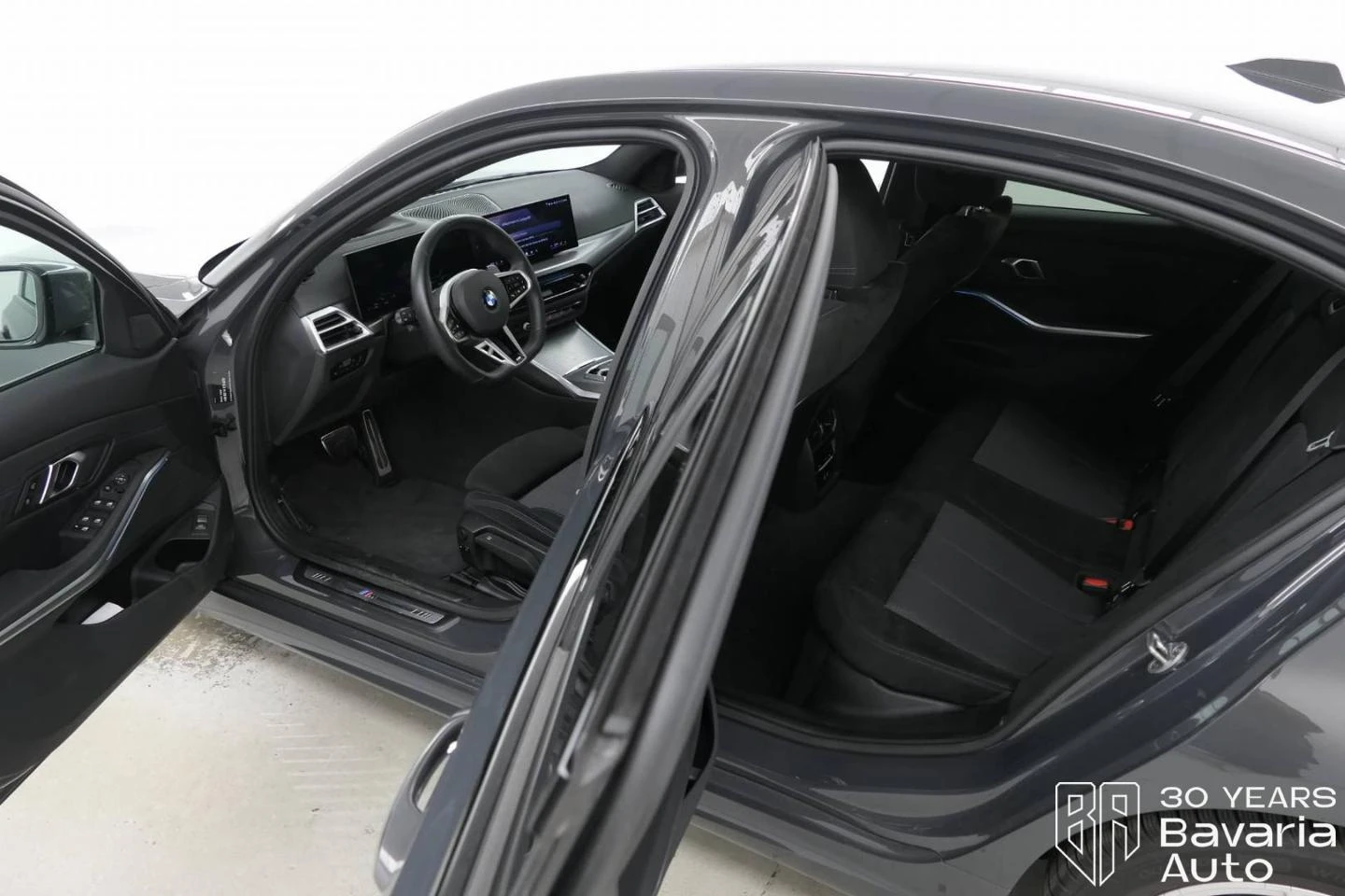 BMW 320 i xDrive M Sport Paket Sportautomatic | Mobile.bg   5