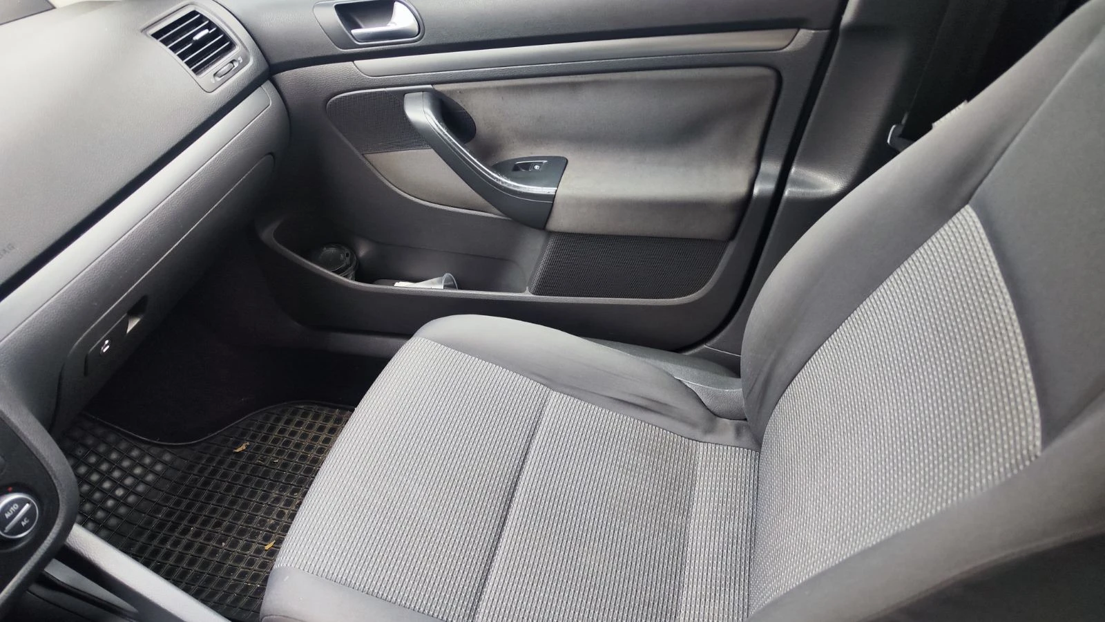 VW Golf Variant 1.9 TDI  | Mobile.bg   15