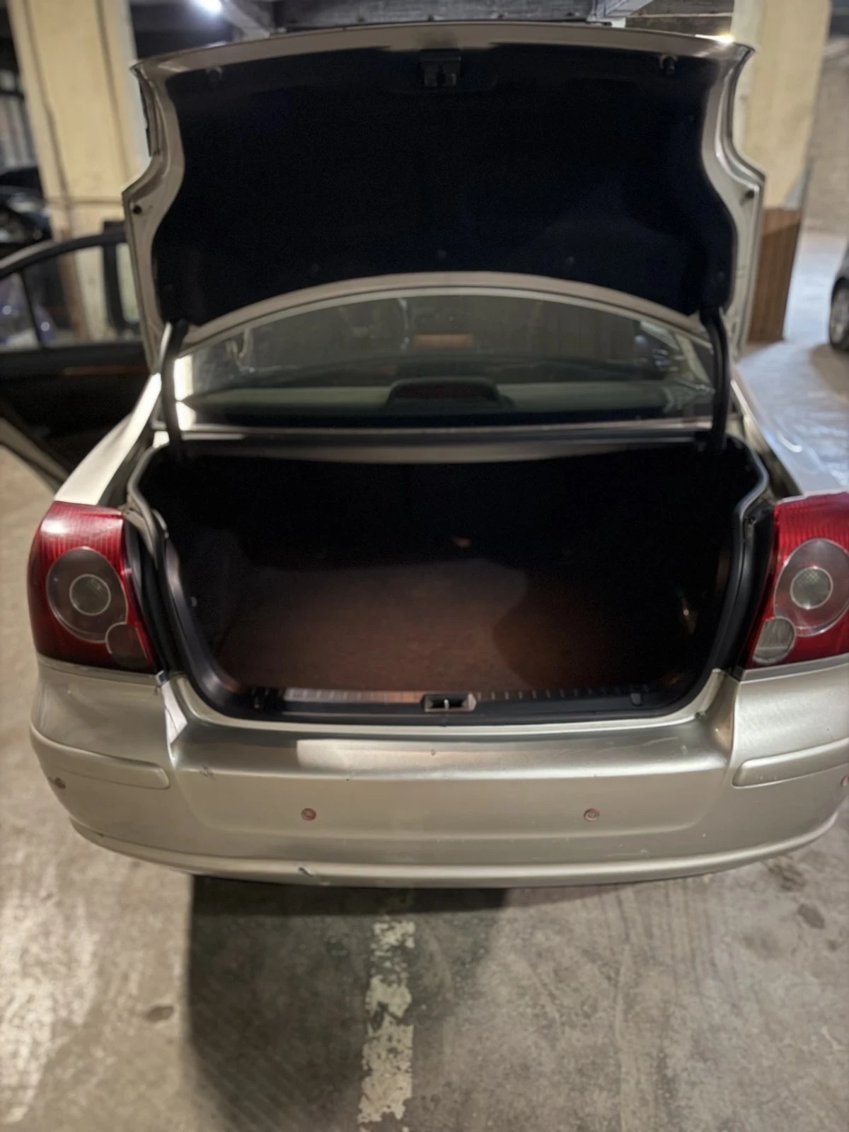 Toyota Avensis  - изображение 8