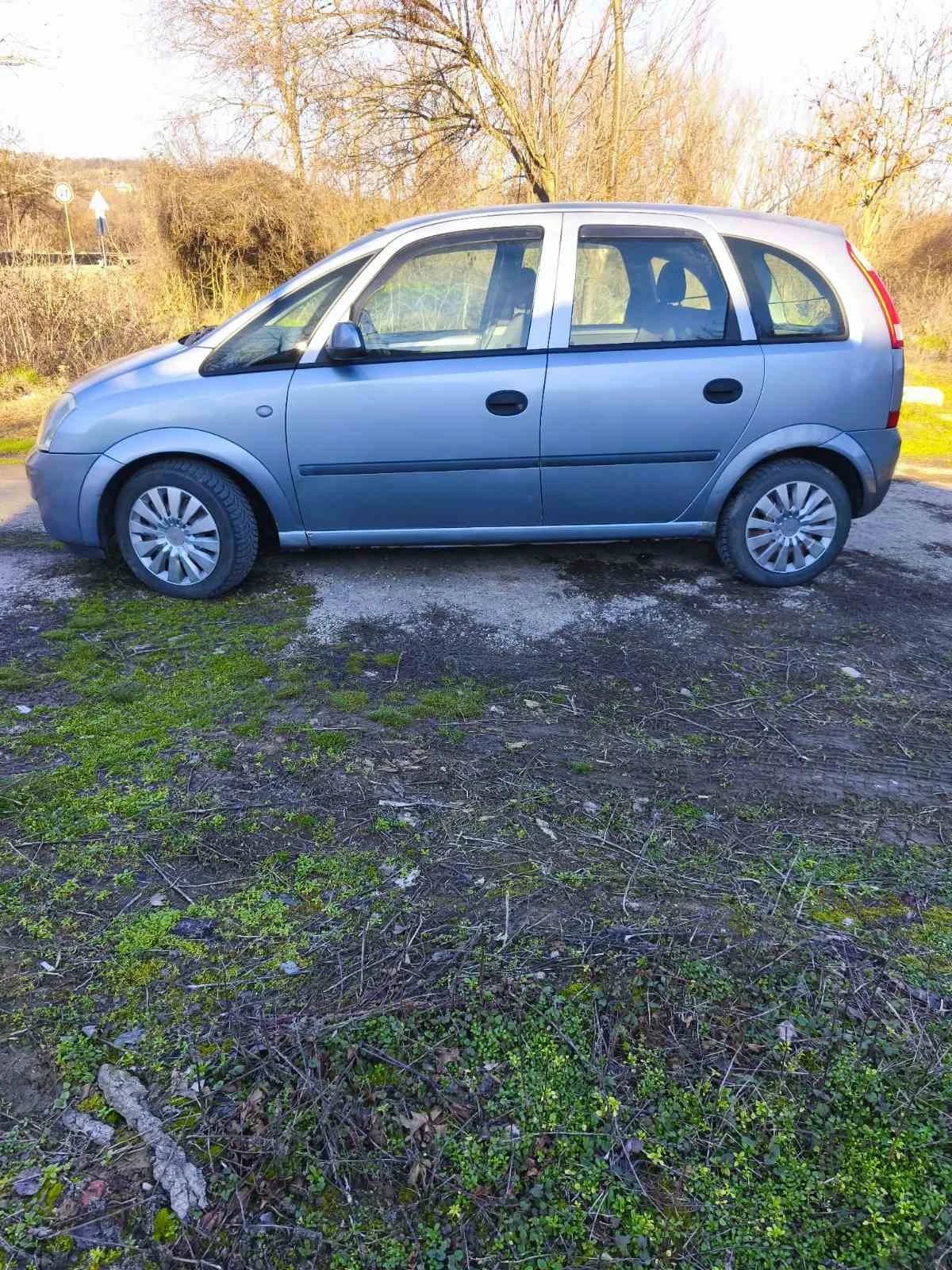 Opel Meriva 1.7 cdti, снимка 16 - Автомобили и джипове - 54669341