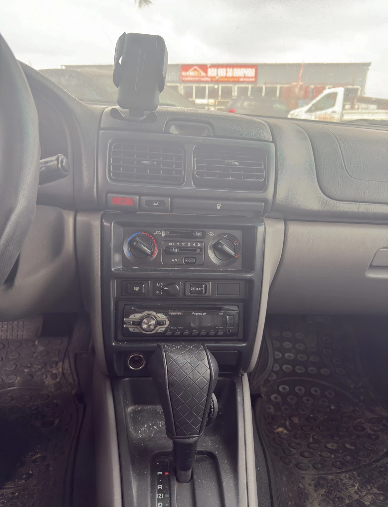 Subaru Forester 2.0S turbo, снимка 10 - Автомобили и джипове - 53926550