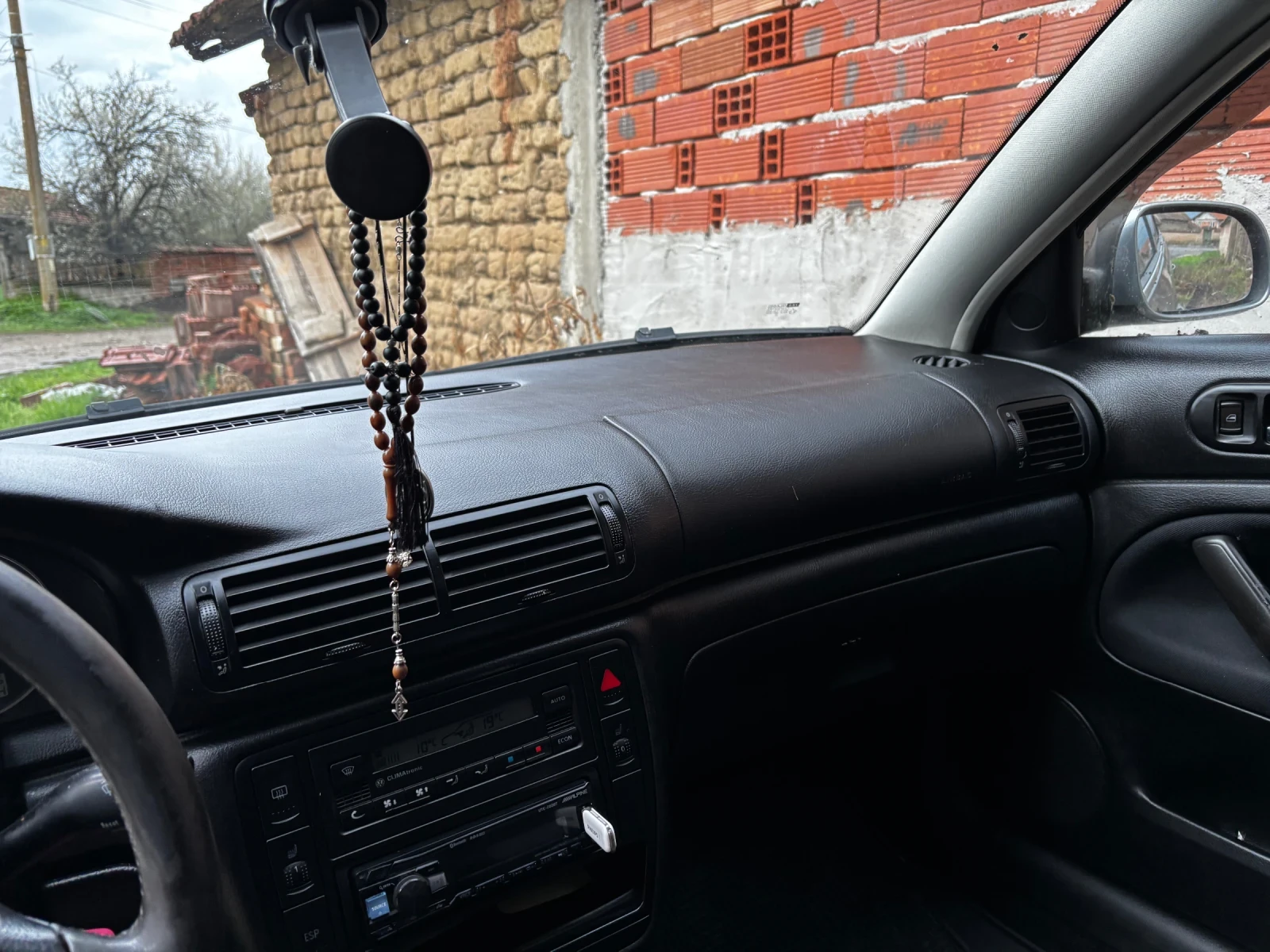 VW Passat B5.5, снимка 3 - Автомобили и джипове - 54008491