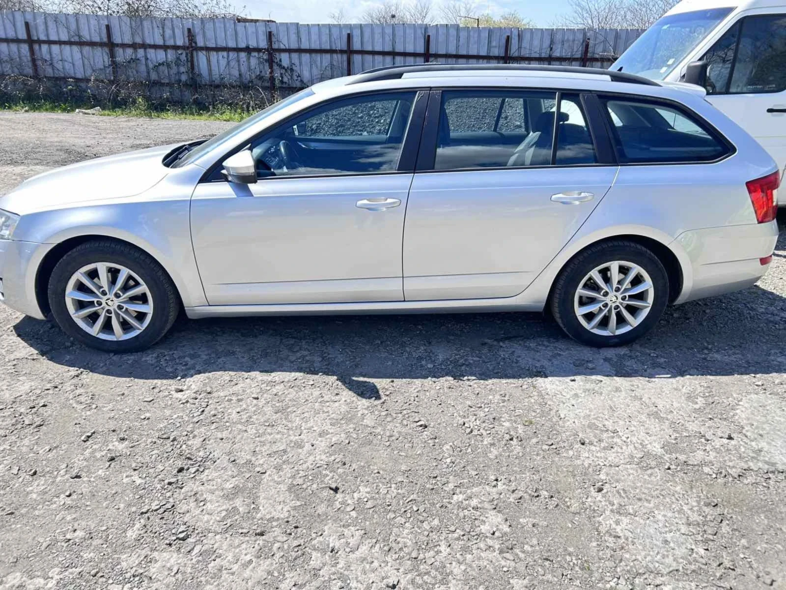 Skoda Octavia, снимка 3 - Автомобили и джипове - 54155057