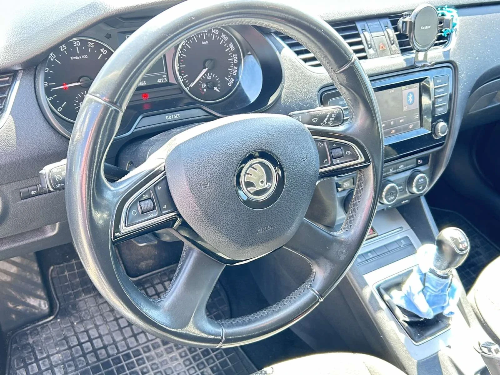 Skoda Octavia, снимка 13 - Автомобили и джипове - 54155057