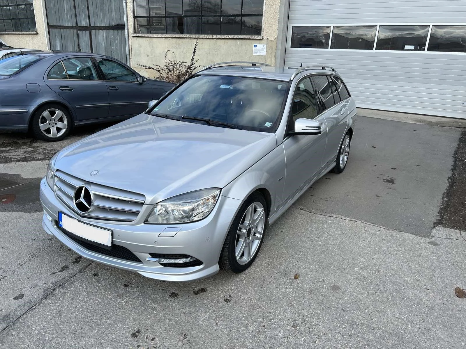 Mercedes-Benz C 350 CDI AMG 4MATIC, снимка 2 - Автомобили и джипове - 56067898