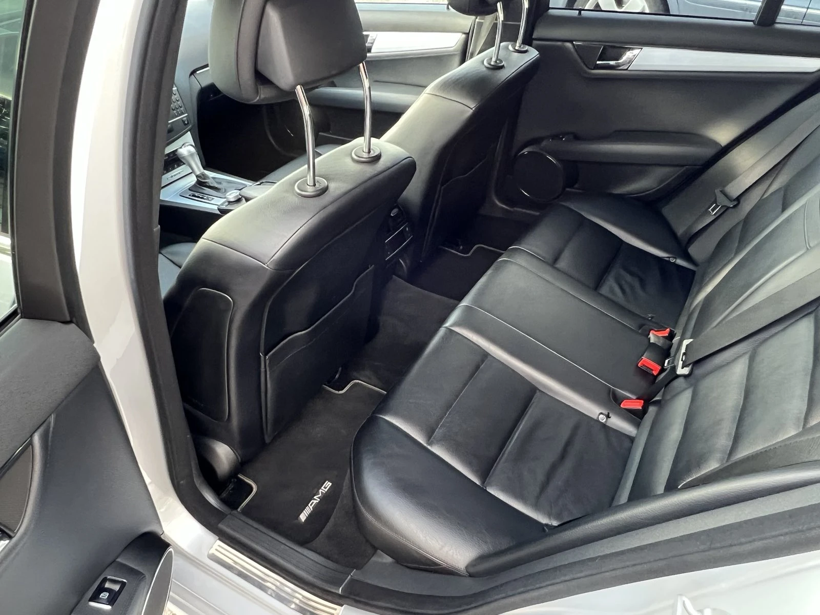 Mercedes-Benz C 350 CDI AMG, снимка 9 - Автомобили и джипове - 54364986