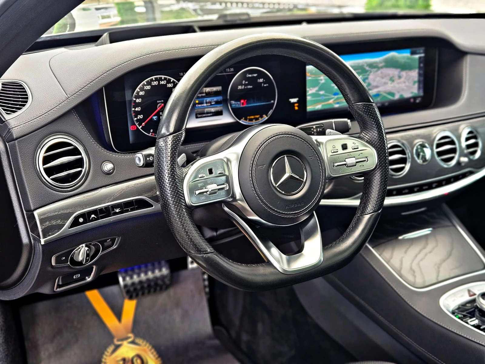 Mercedes-Benz S 400 L/AMG/4M/PANO/DISTR/360CAM/HUD/BURMESTER/ОБДУХ/LIZ, снимка 9 - Автомобили и джипове - 54645363