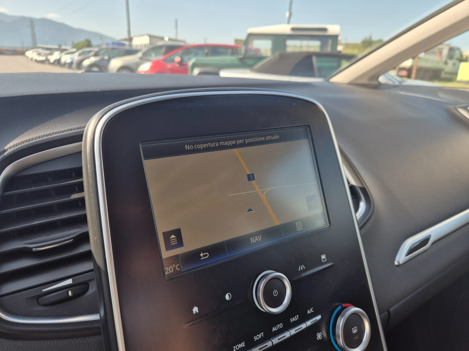 Renault Scenic 1.5 dci, снимка 14 - Автомобили и джипове - 54706437