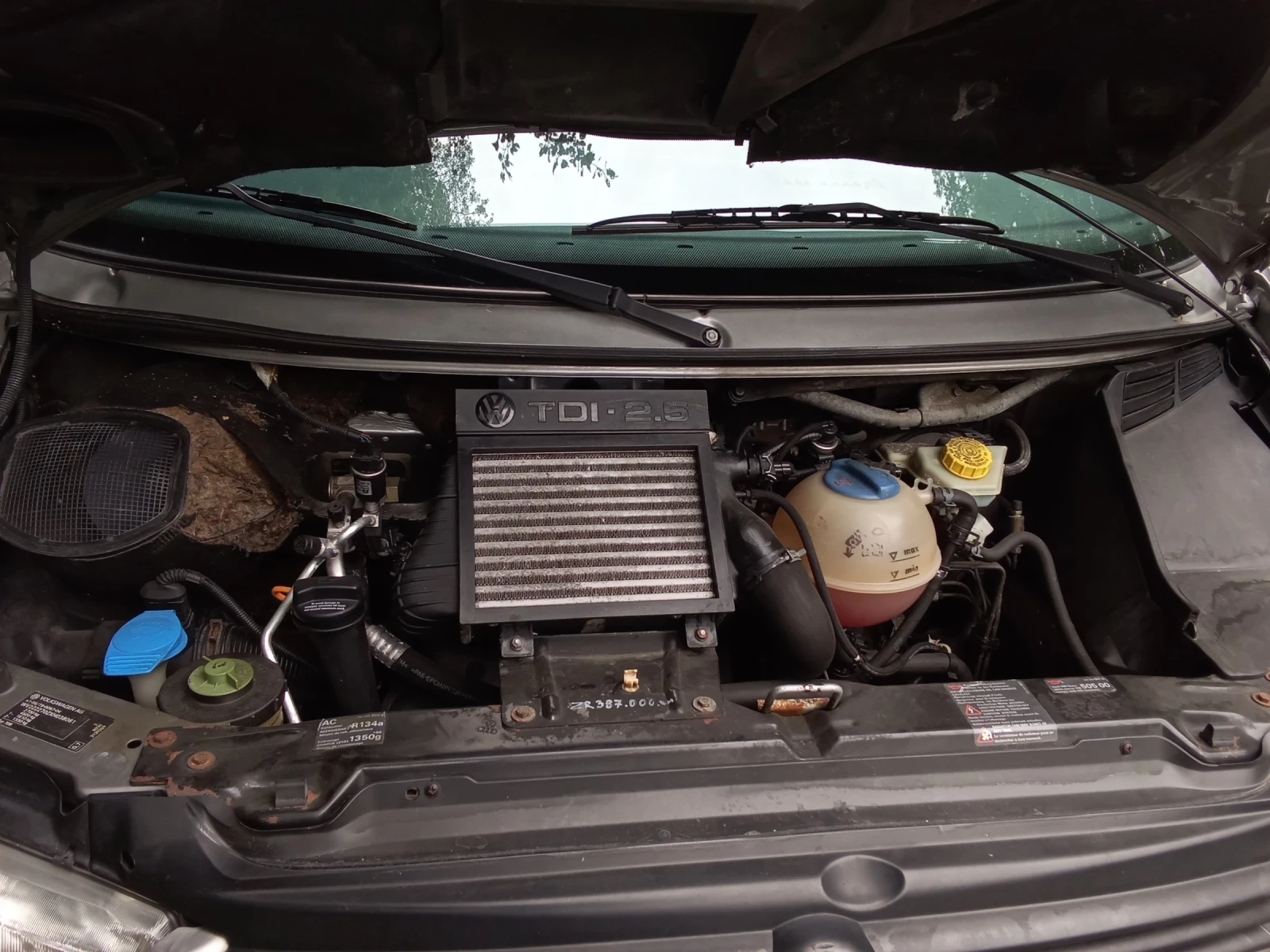 VW Multivan 2.5 TDI, снимка 3 - Автомобили и джипове - 54777702