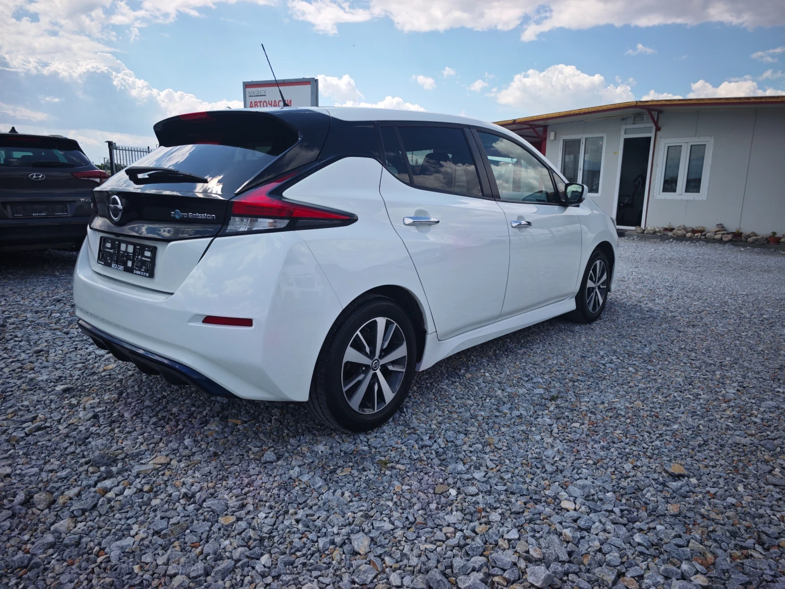 Nissan Leaf  62KWH, снимка 4 - Автомобили и джипове - 54971171