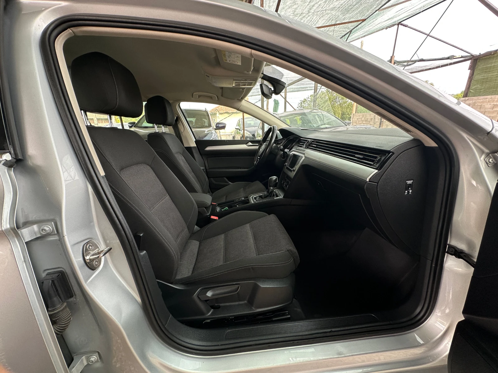 VW Passat 2.0TDI 6-�������� DSG ����� �������� ������� | Mobile.bg � ����������� 14