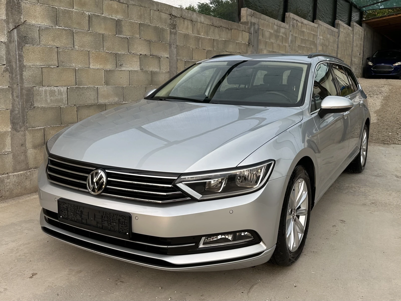 VW Passat 2.0TDI 6-Скорости DSG Пълна Сервизна История