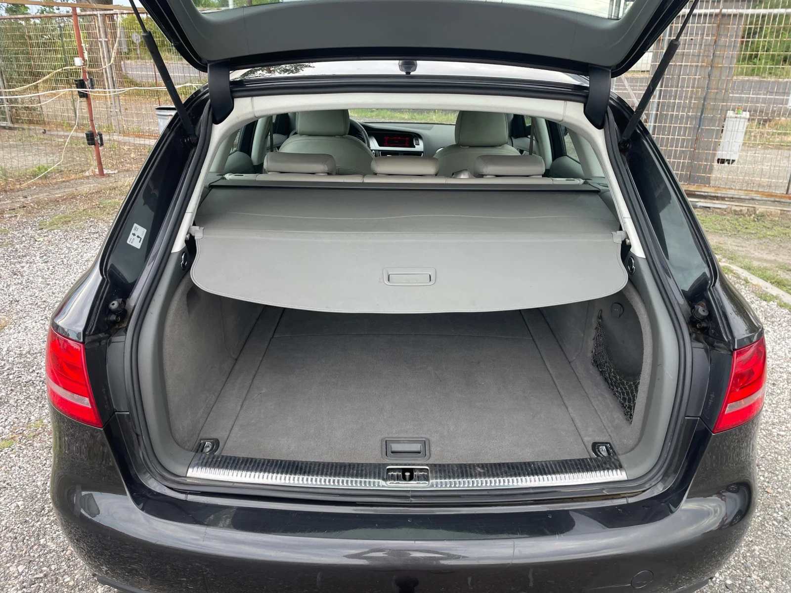Audi A4 2.0 TDI S-Line 143кс, снимка 12 - Автомобили и джипове - 55415593