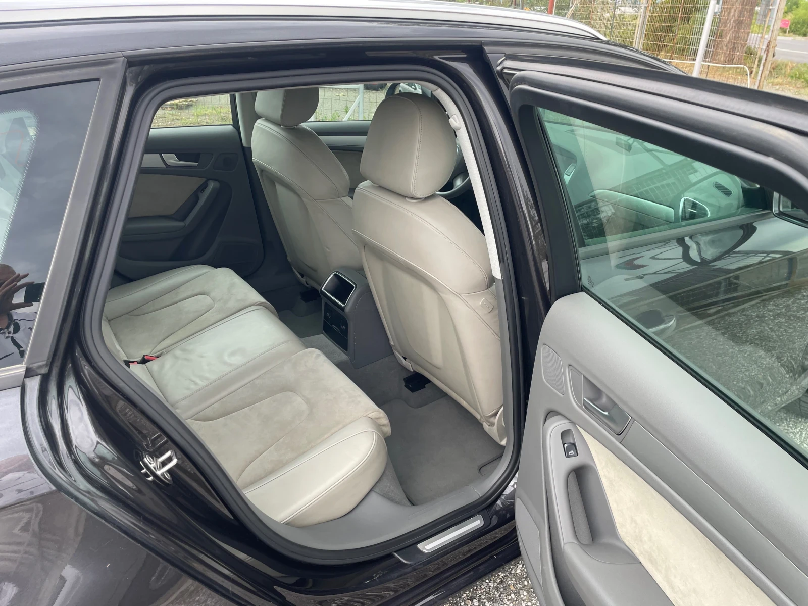 Audi A4 2.0 TDI S-Line 143кс, снимка 13 - Автомобили и джипове - 55415593