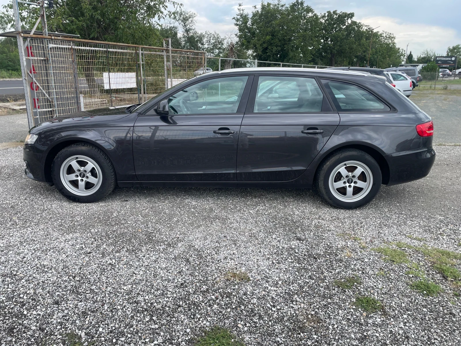 Audi A4 2.0 TDI S-Line 143кс, снимка 4 - Автомобили и джипове - 55415593