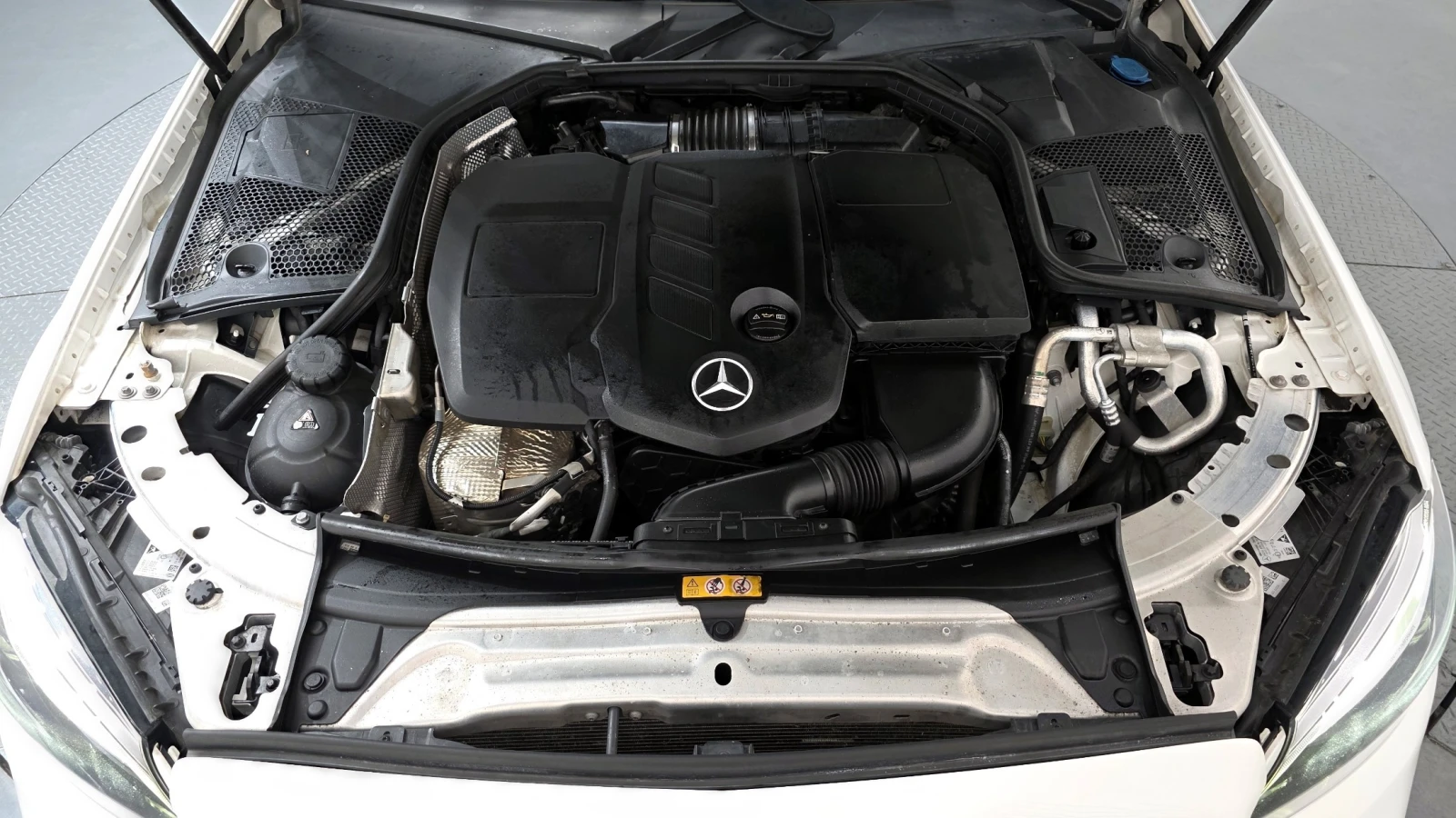 Mercedes-Benz C 220 d 4MATIC Coupe, снимка 6 - Автомобили и джипове - 55421387