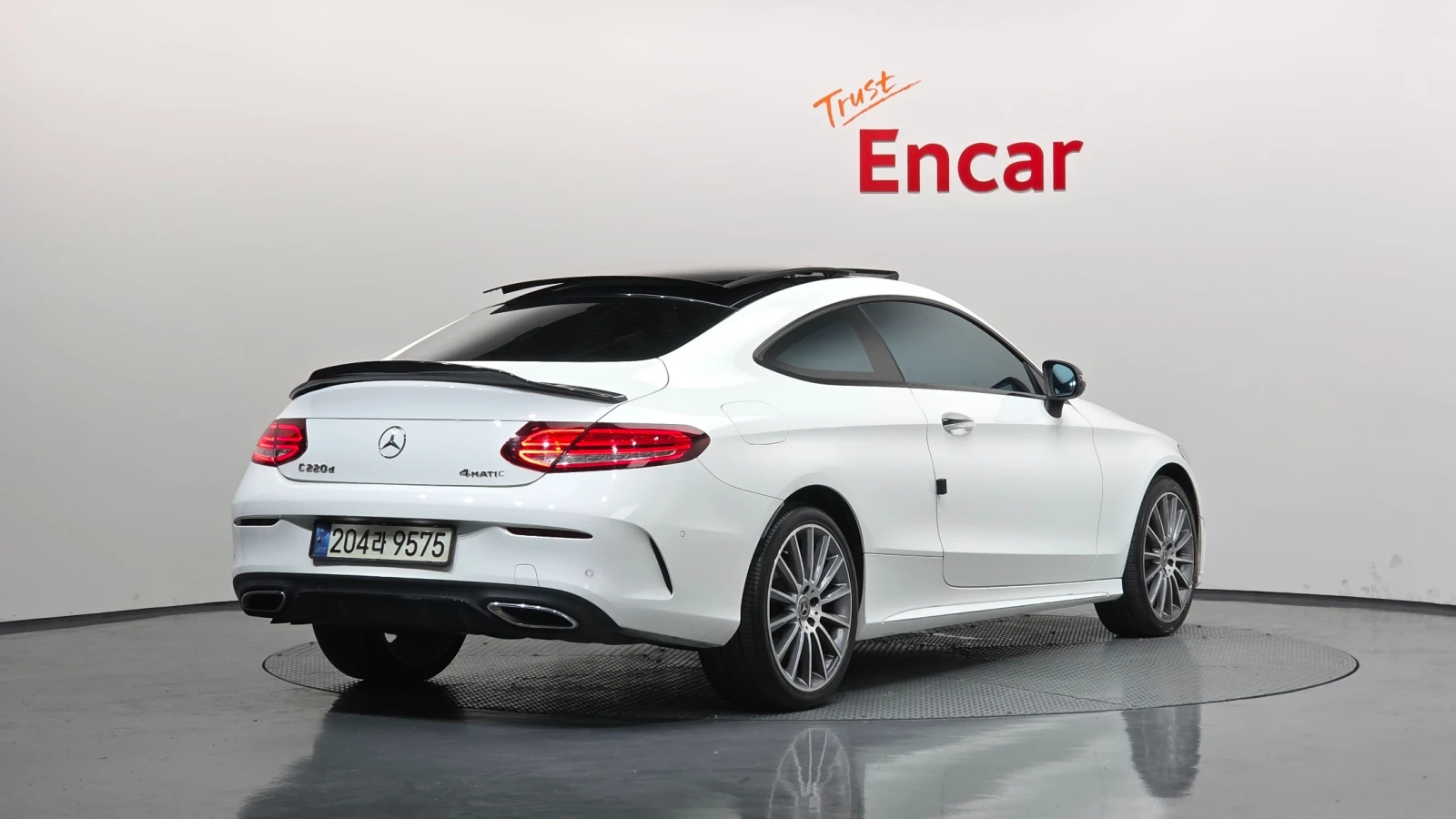 Mercedes-Benz C 220 d 4MATIC Coupe, снимка 2 - Автомобили и джипове - 55421387