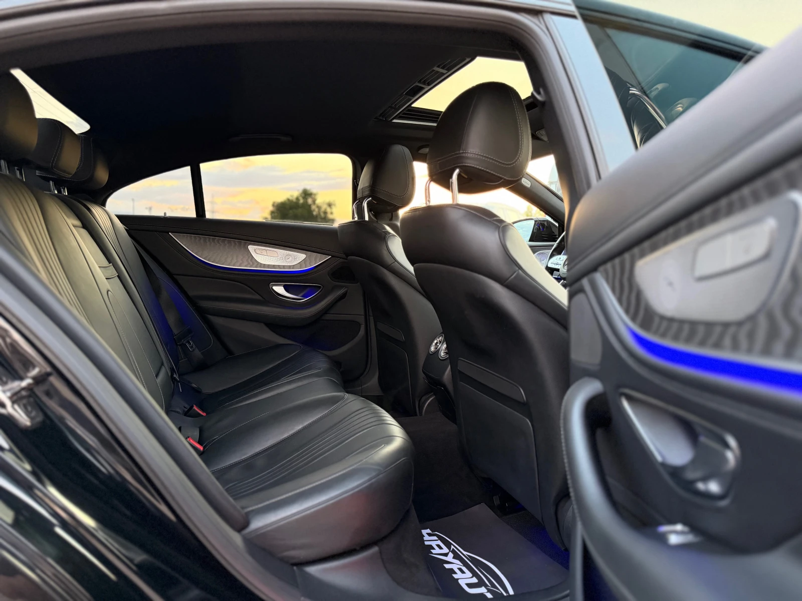 Mercedes-Benz CLS 400 d= 4Matic= 63 AMG= Distronic= Burmester= 360* Came, снимка 12 - Автомобили и джипове - 55450587