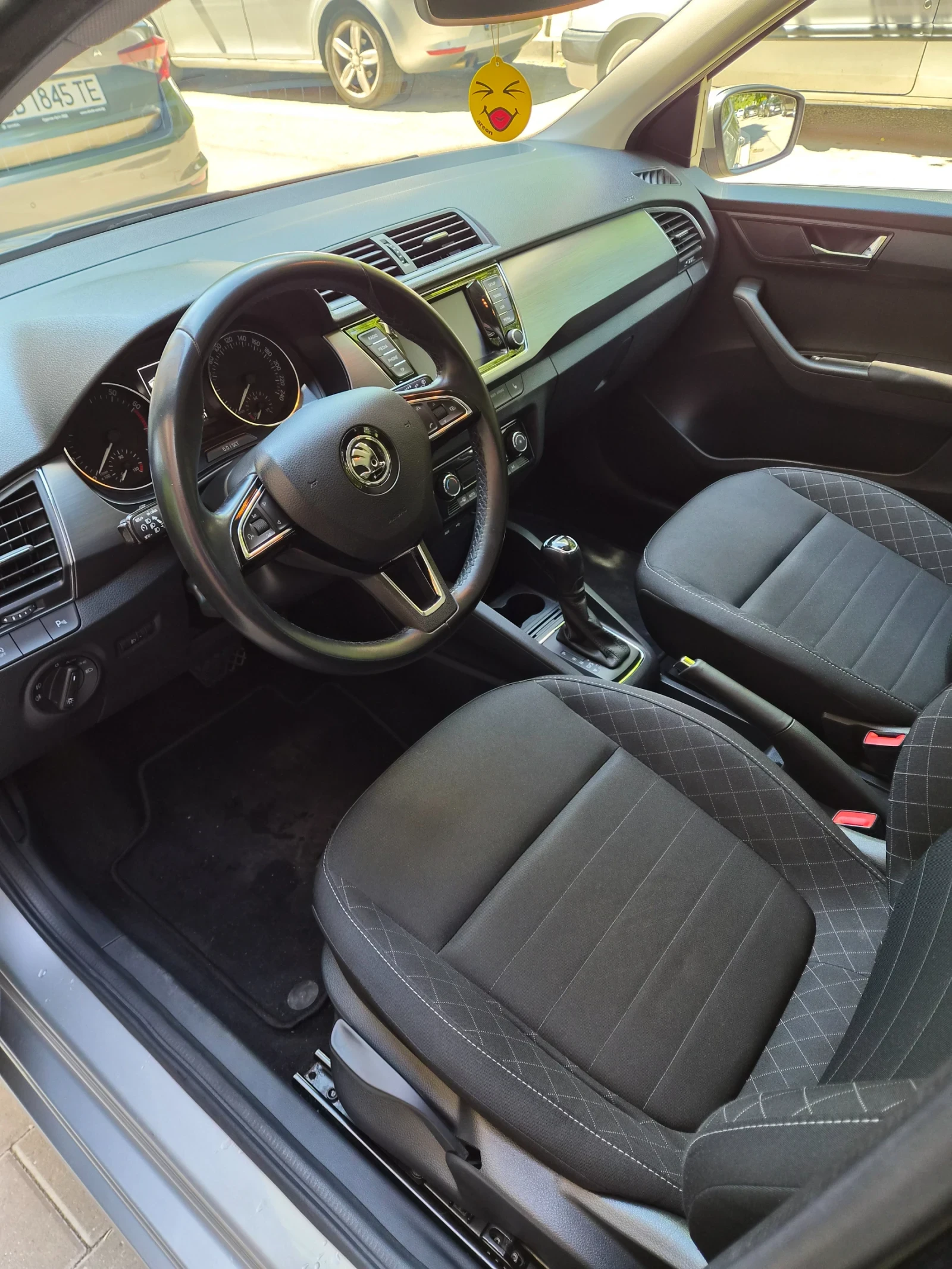 Skoda Fabia, снимка 5 - Автомобили и джипове - 55514664