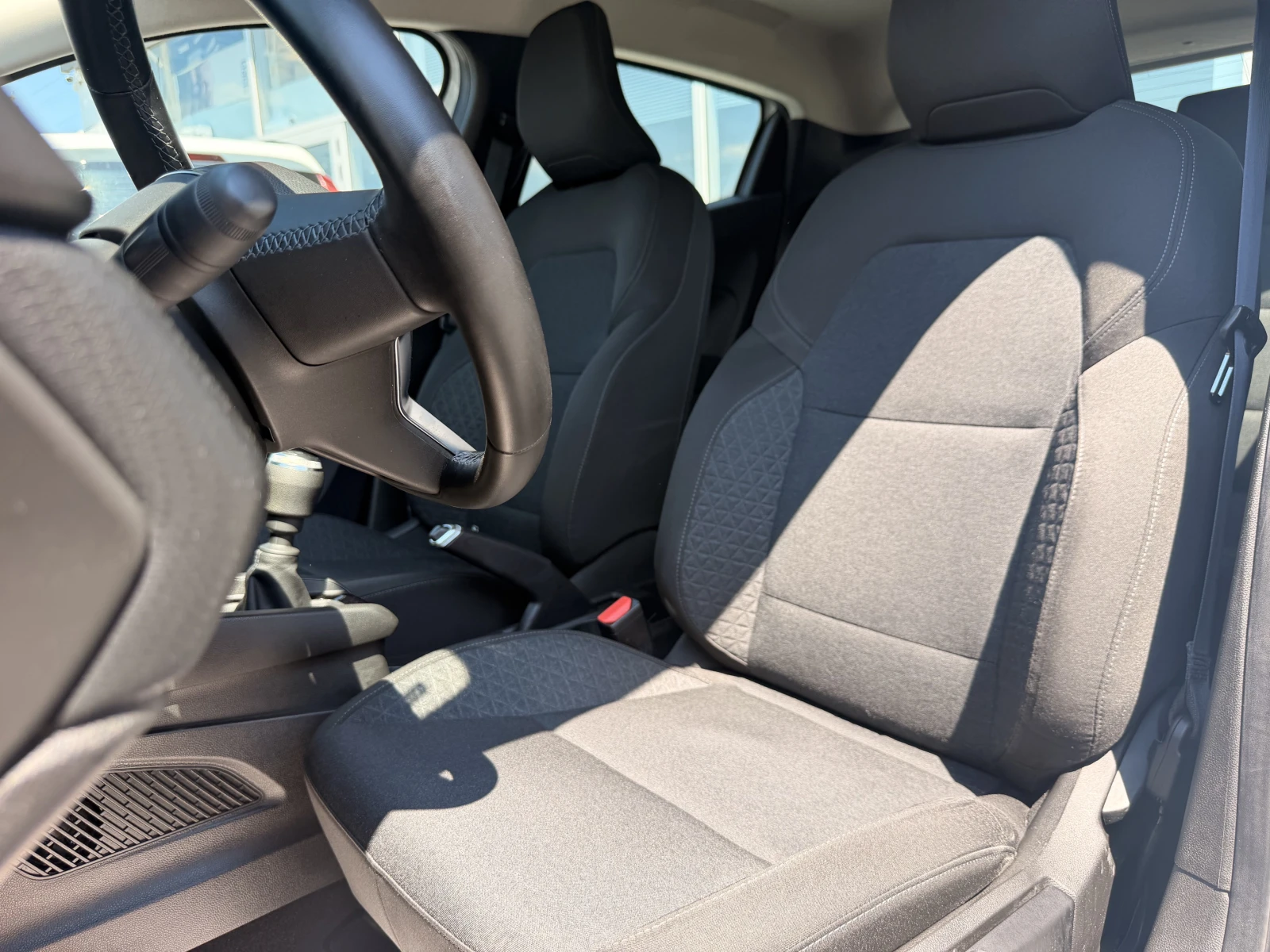 Renault Clio 1.0 TCe/90 к.с, снимка 12 - Автомобили и джипове - 55626733