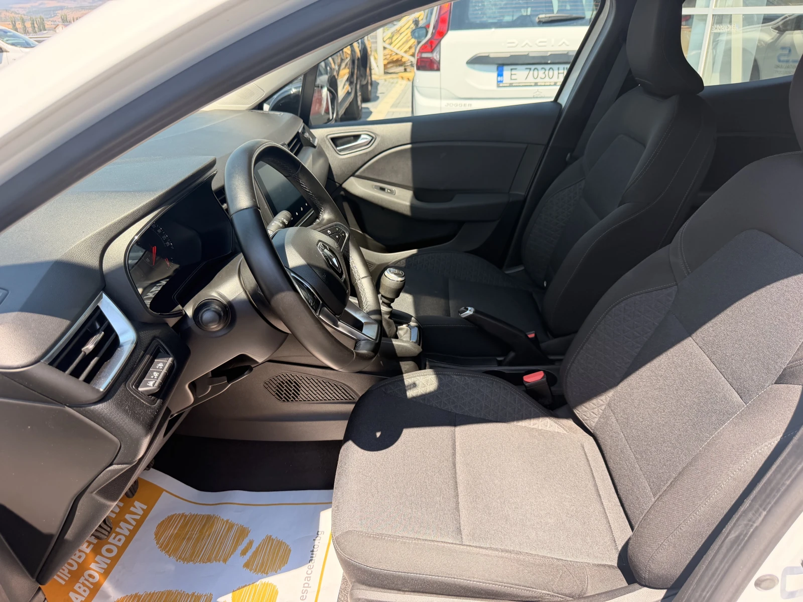 Renault Clio 1.0 TCe/90 к.с, снимка 13 - Автомобили и джипове - 55626733