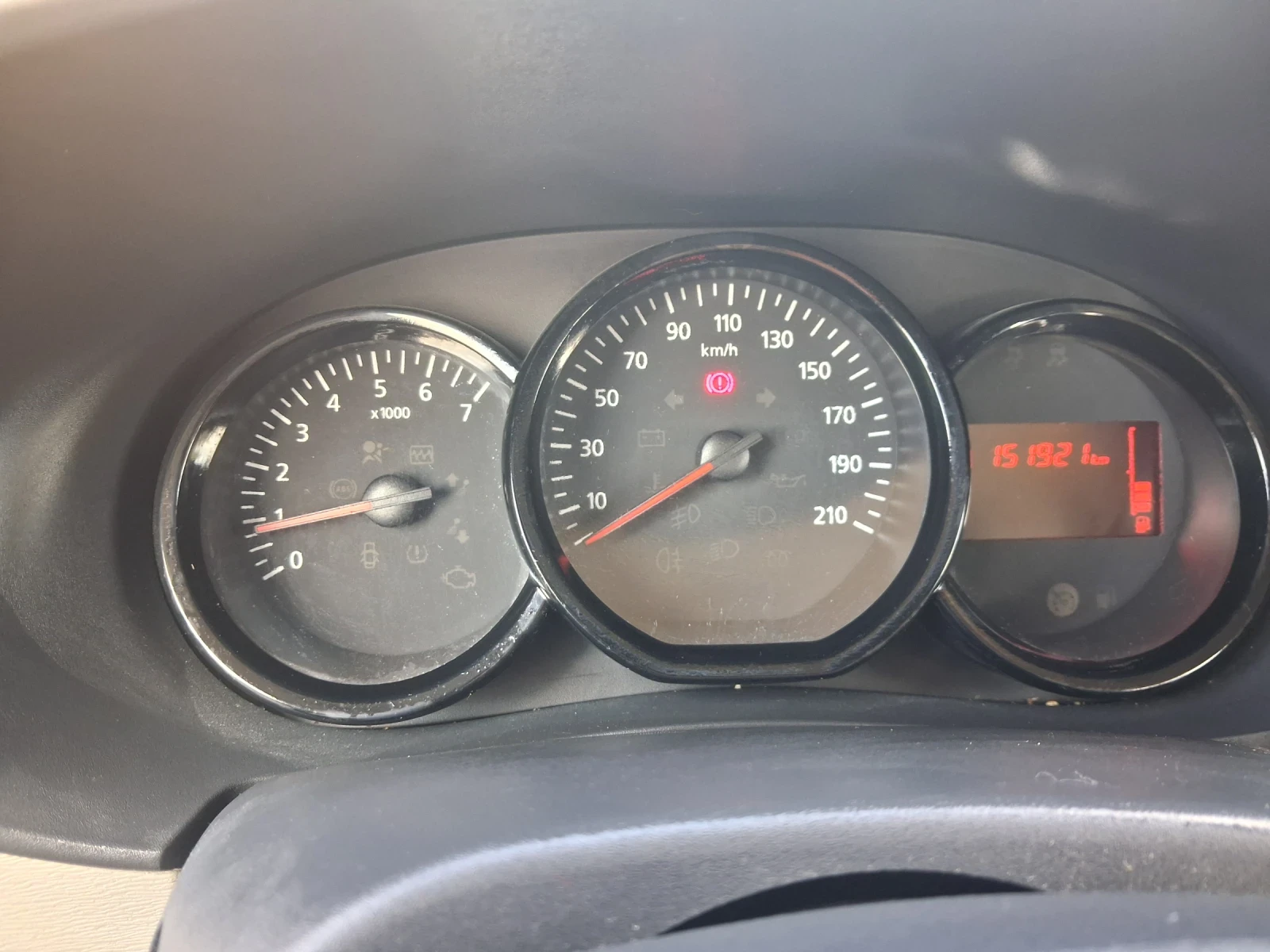 Dacia Dokker 1.6 SCE/102k.c., снимка 8 - Автомобили и джипове - 56192788