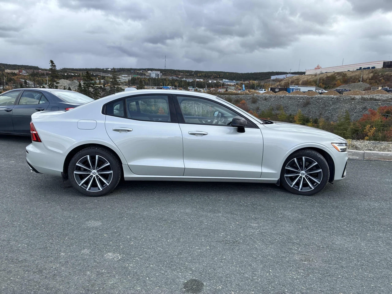 Volvo S60 T5* AWD* КАМЕРА* ПОДГРЕВ, снимка 3 - Автомобили и джипове - 56706362