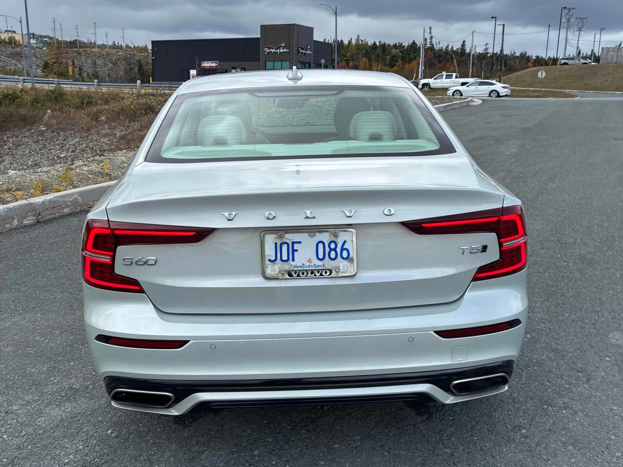 Volvo S60 T5* AWD* КАМЕРА* ПОДГРЕВ, снимка 4 - Автомобили и джипове - 56706362