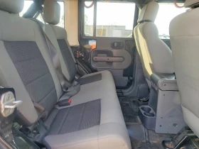 Jeep Wrangler 3.8L 6 4x4 w/Rear Wheel Drv, снимка 12