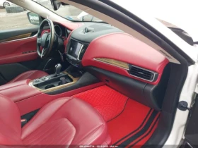 Maserati Levante 8ZF* Keyless* Подгреви* Червен салон* Клип на мото - 15500 € / 30315.36 лв. - 55516502 8
