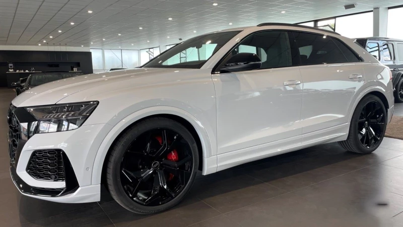 Audi RSQ8 * CERAMIC* PANO* DISTR* MEMORY* , снимка 1 - Автомобили и джипове - 49296448