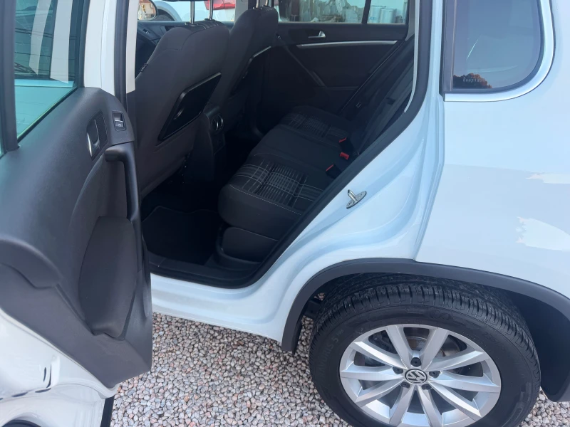 VW Tiguan 2.0TDI* FACE* PANORAMA* KAMERA* LIZING, снимка 15 - Автомобили и джипове - 53113333