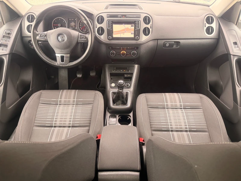VW Tiguan 2.0TDI* LOUNGLE* FACE* PANORAMA* KAMERA* LIZING, снимка 11 - Автомобили и джипове - 53113333