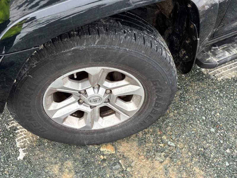 Toyota 4runner * 4WD * БЕЗ ЗАБЕЛЕЖКИ* ПОДГРЕВИ* ШИБИДАХ* , снимка 7 - Автомобили и джипове - 53525583