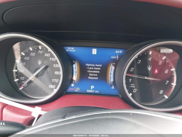 Maserati Levante 8ZF* Keyless* Подгреви* Червен салон* Клип на мото, снимка 15 - Автомобили и джипове - 53109314